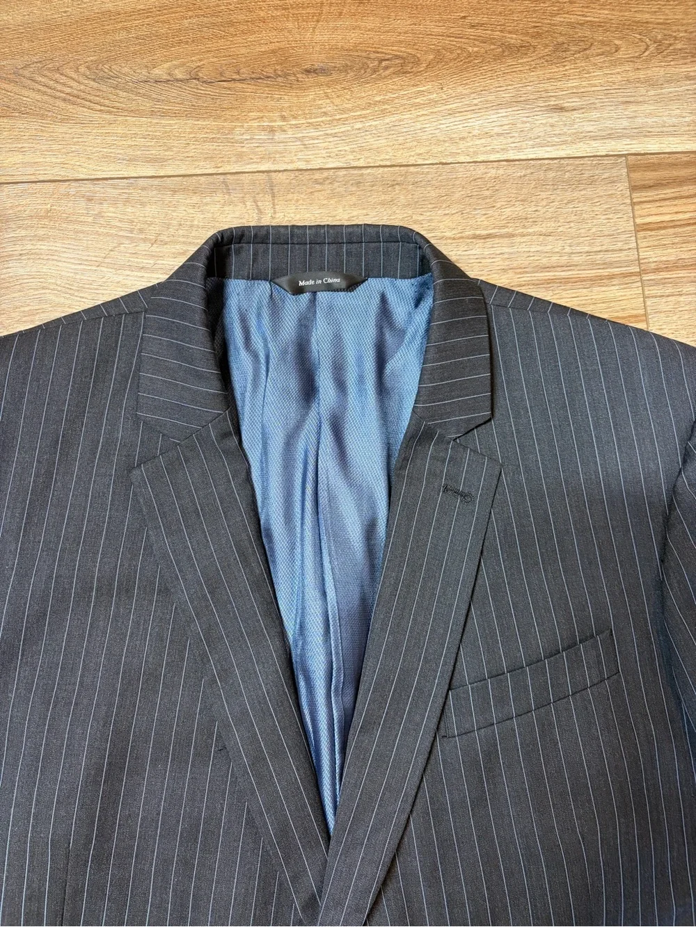 Coogi Luxe Suit Jacket Sport Coat Mens 46 Short Navy Pinstripe Two Button Preppy